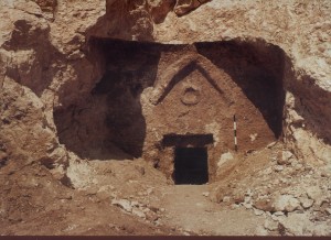 20-1980-Photo-of-Talpiot-Tomb-photographed-by-Amos-Kloner